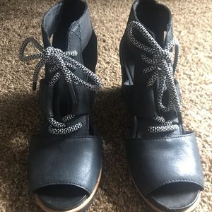 Sorel Joanie Lace Up Sandal